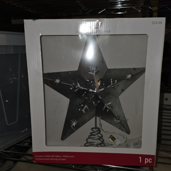 Star Tree Topper with LED Lights - Picture 1 of 1